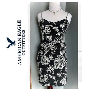 🦅 AEO American Eagle Outfitters Sundress NWOT! Black/White Floral ~ S SM 4 EUC!